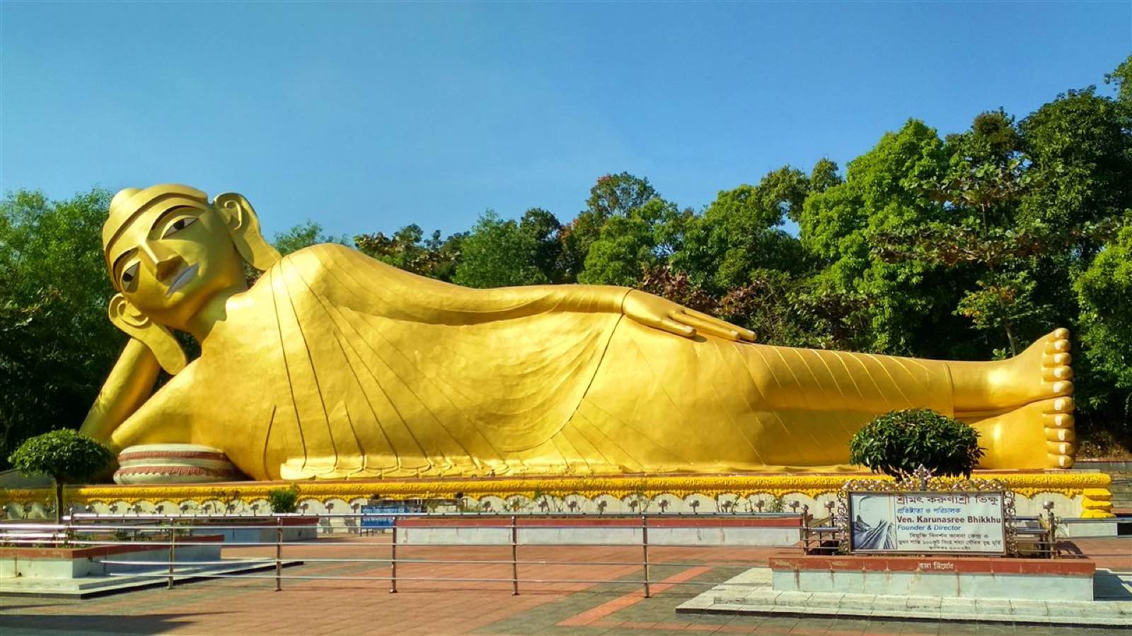 Ramu 100-foot reclining Buddha